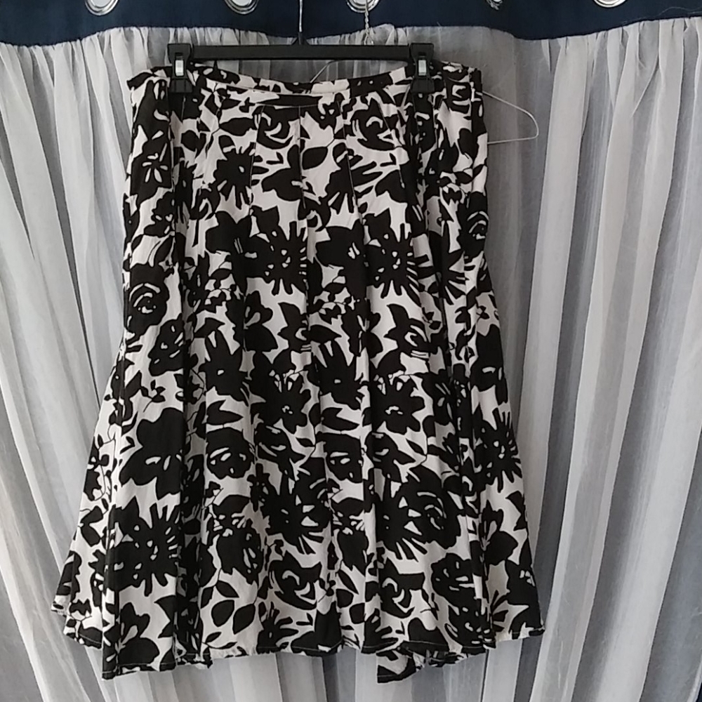 Black and white A line skirt